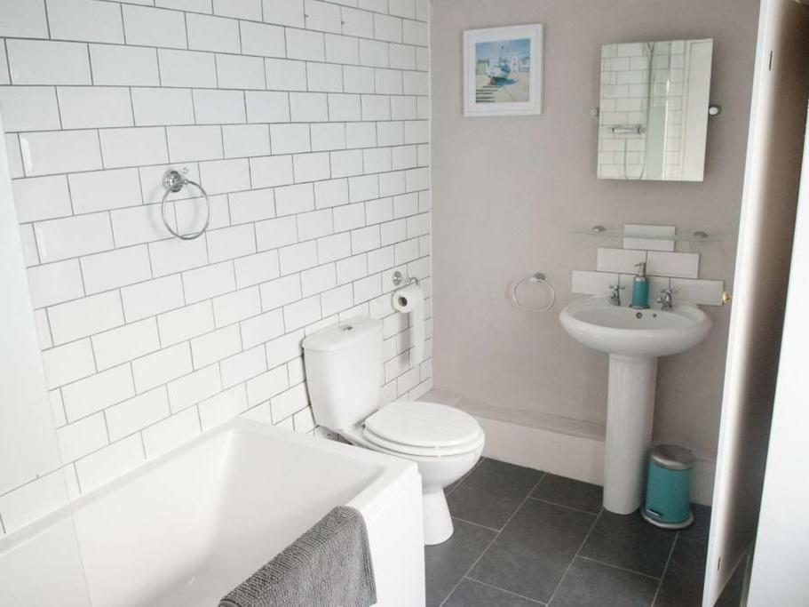Noble House Exeter Room photo